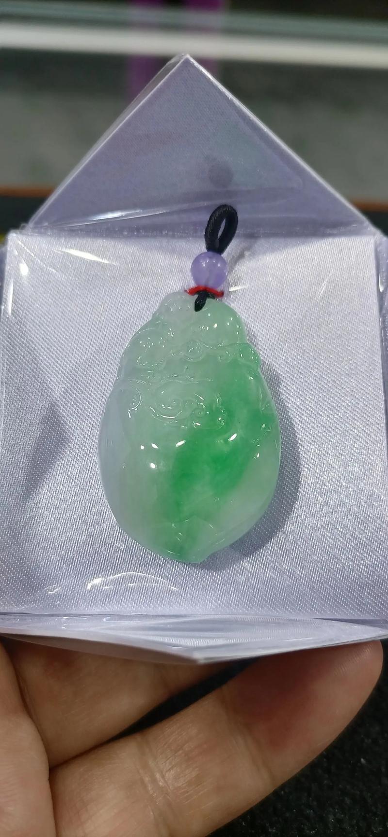 翡翠吊坠